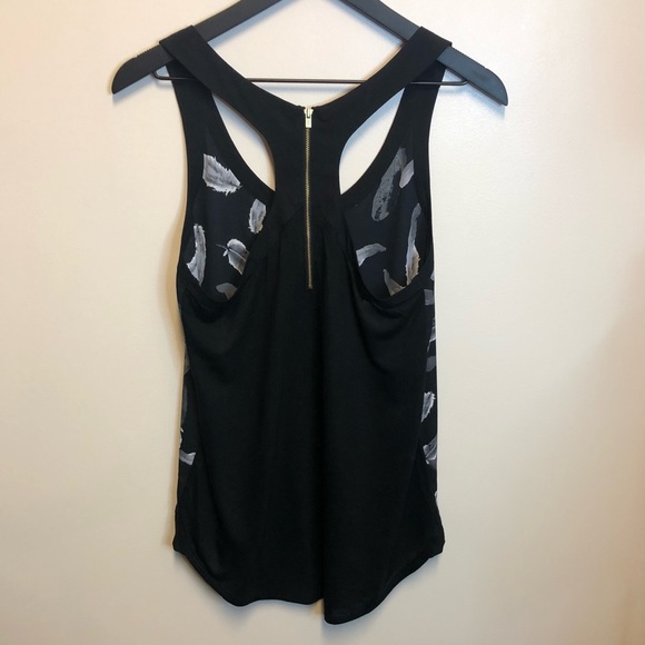 NWOT Express Feather Razorback Top - Picture 2 of 6